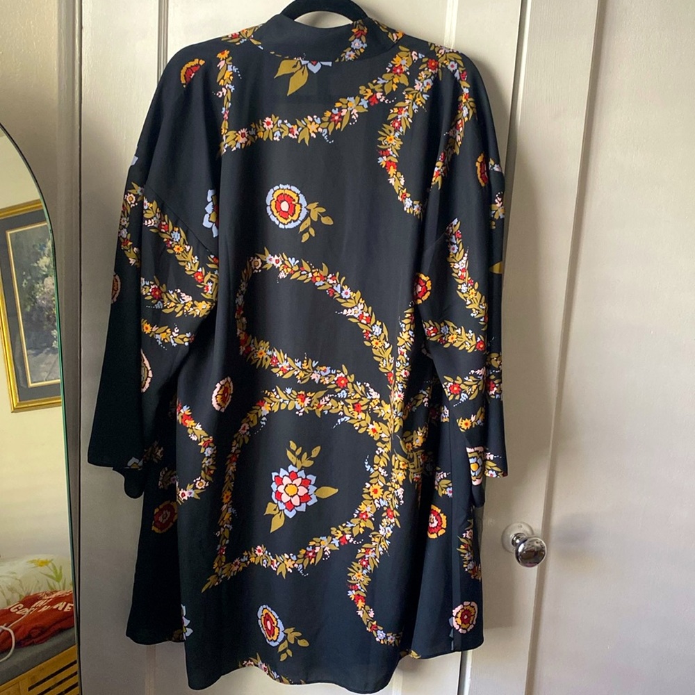 ModCloth Floral Kimono Style Robe - Picture 4 of 5